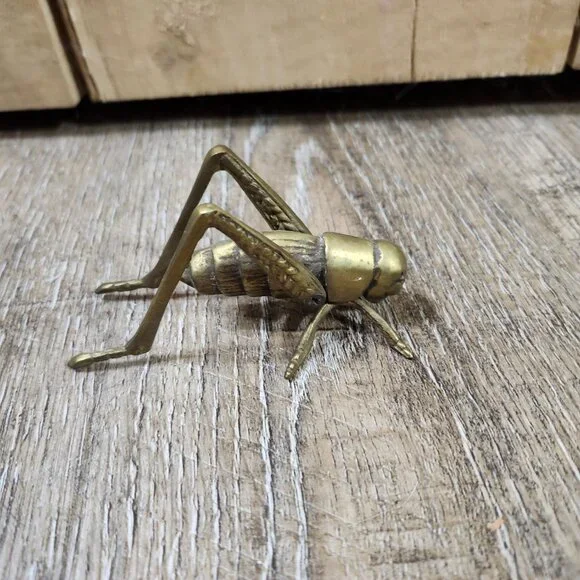 brass grasshopper/crickett - Picture 2 of 6